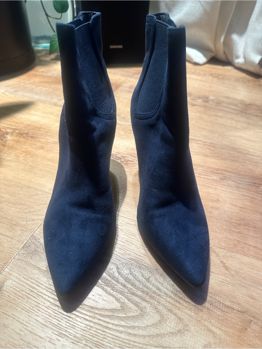 Womens Navy Pointed-Toe Sock Booties